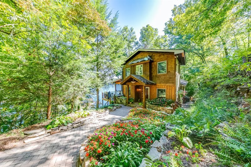 Clarkesville Vacation Rental