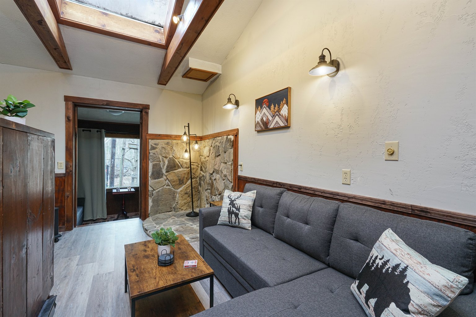 Elkins Vacation Rental