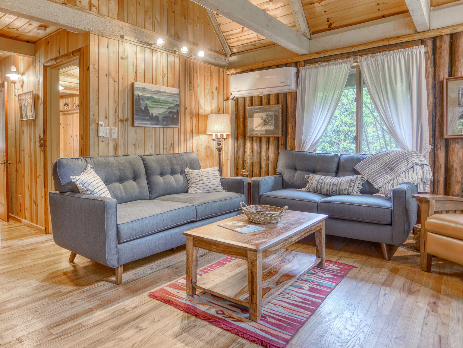 Rhododendron Vacation Rental