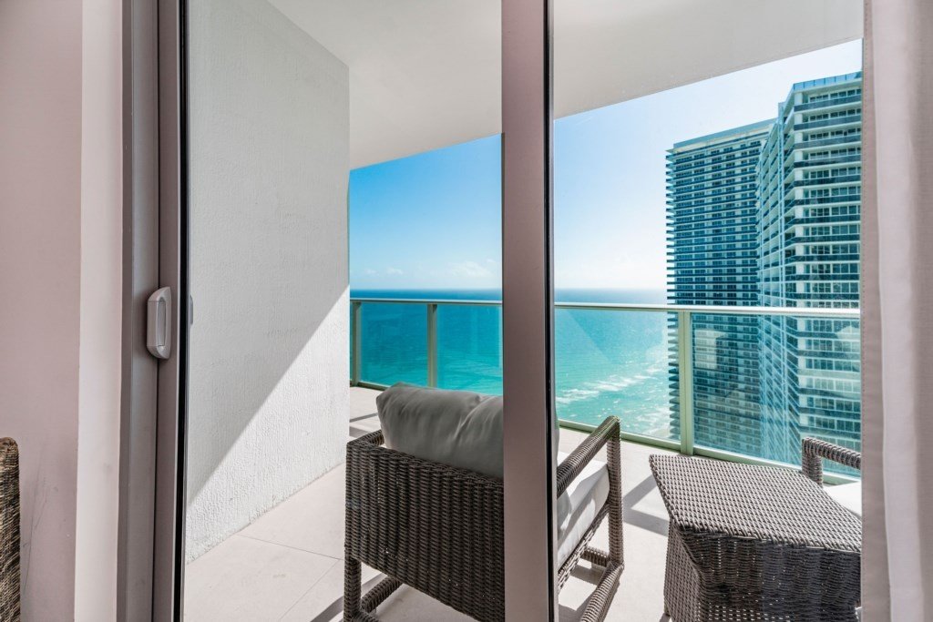 Hollywood Beach Vacation Rental