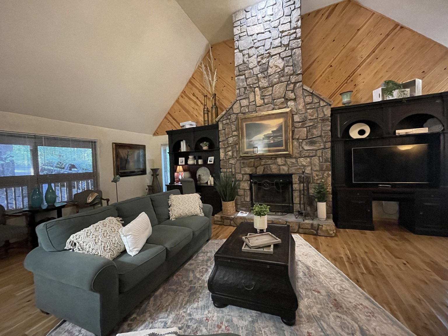 Mount Ida Vacation Rental