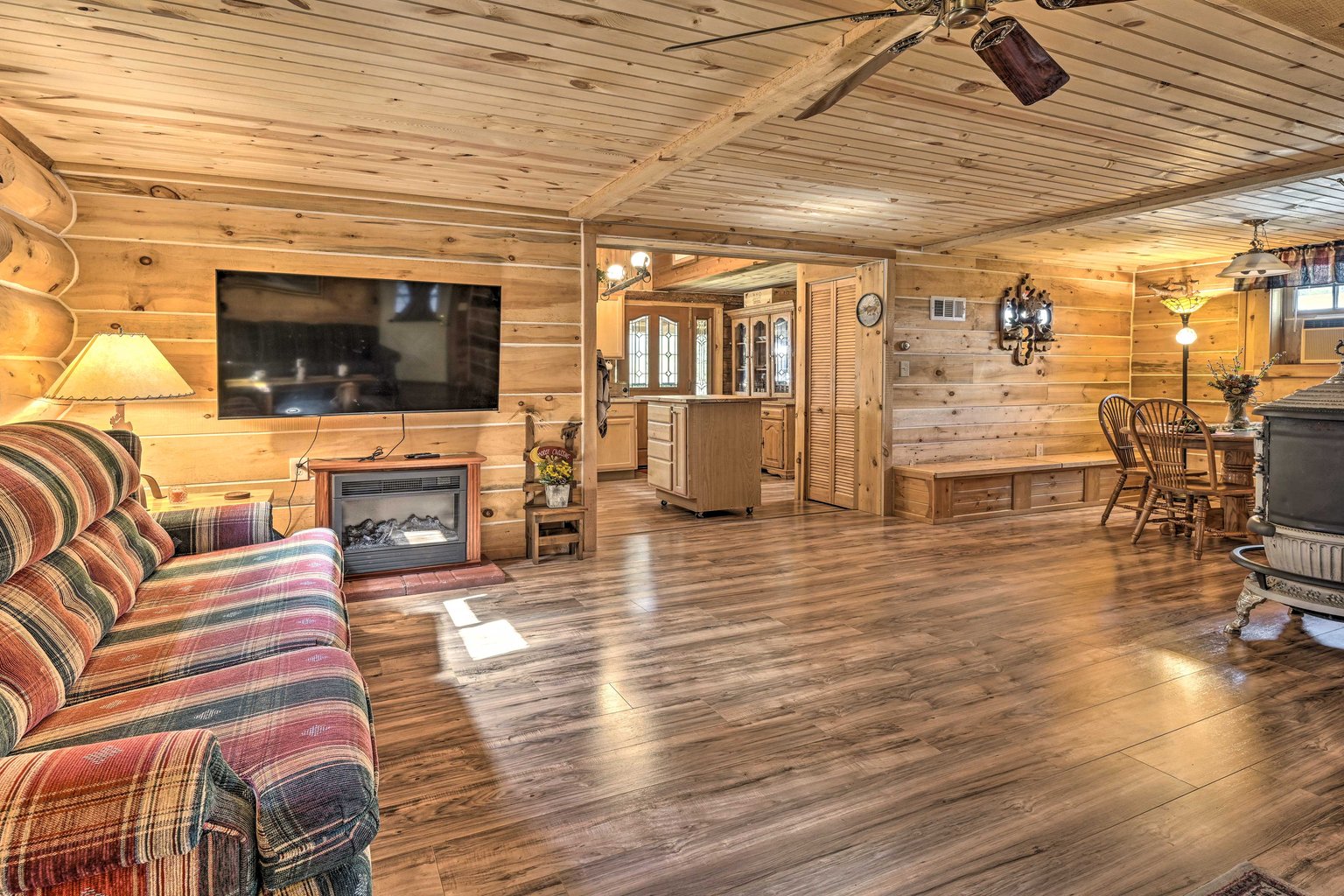 Arkdale Vacation Rental