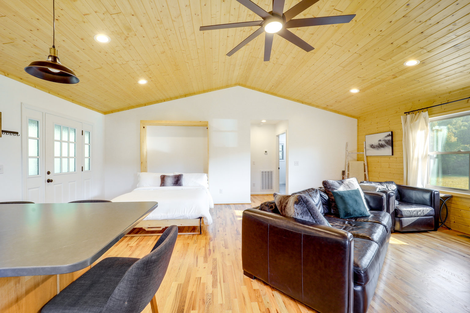 Purlear Vacation Rental