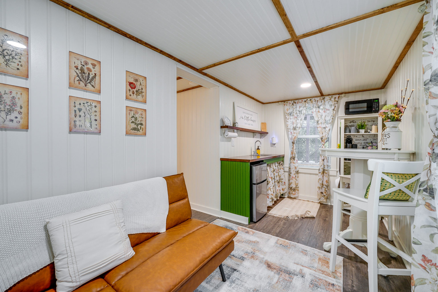 Leland Vacation Rental