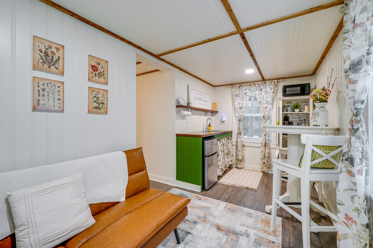 Leland Vacation Rental