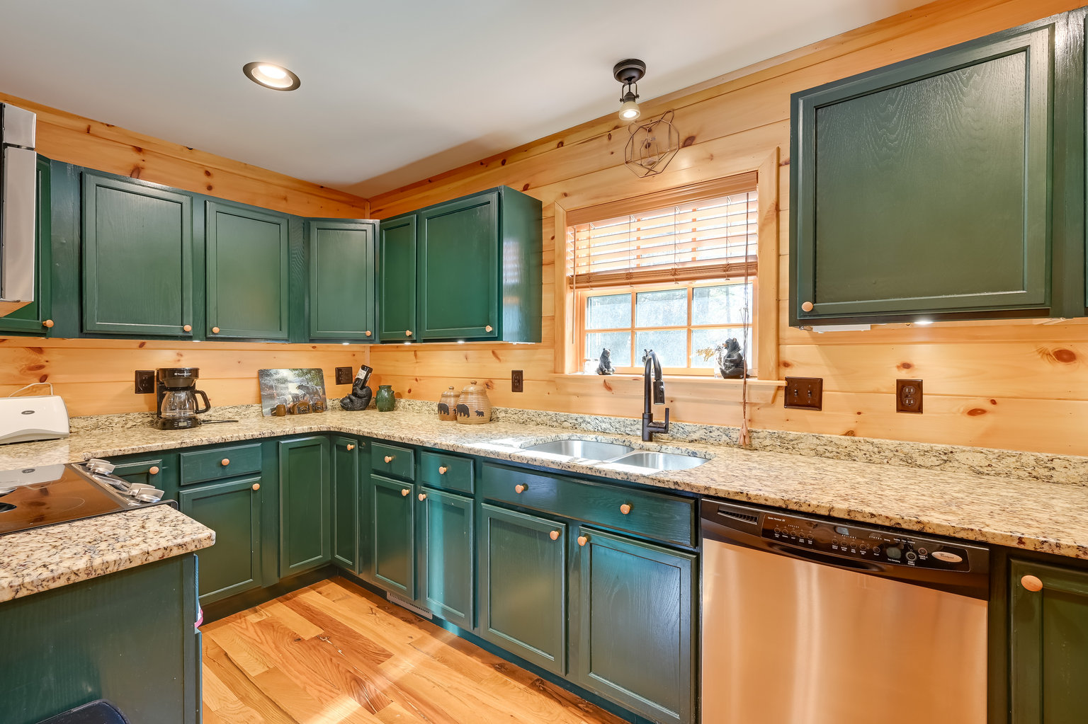 Ennice Vacation Rental