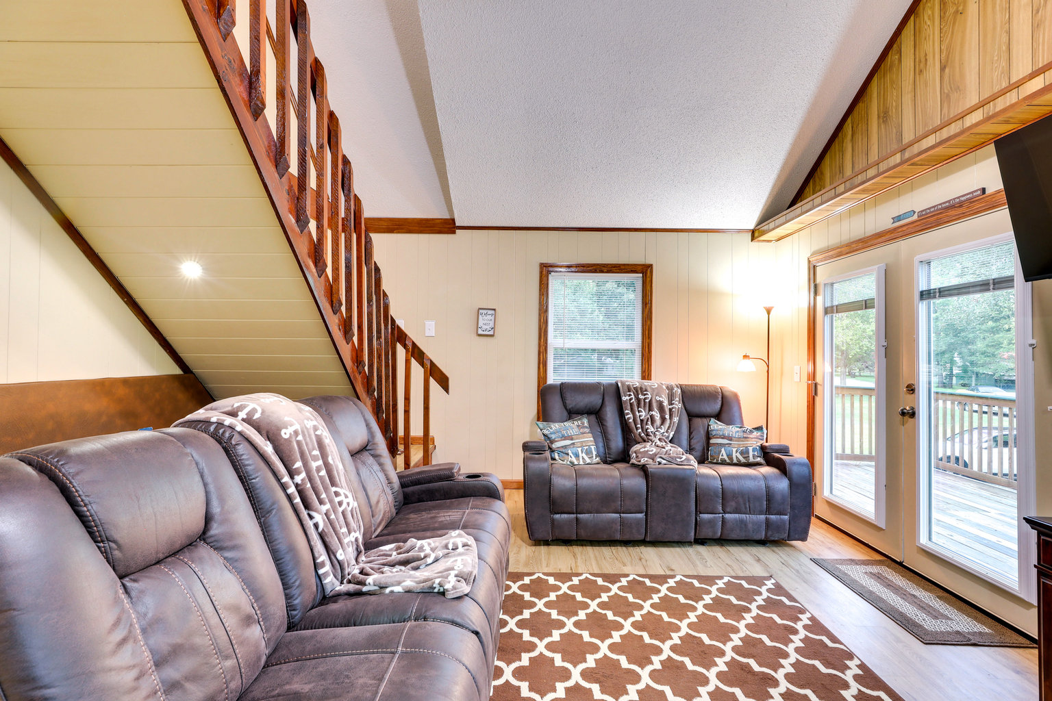 Bonneau Vacation Rental