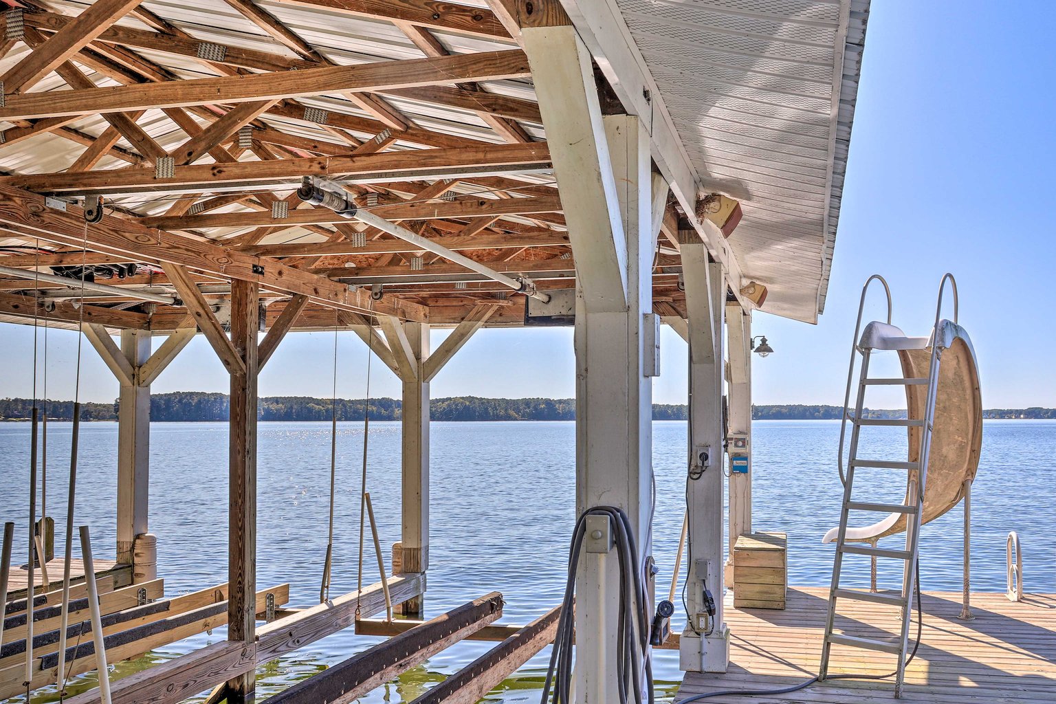 Cross Hill Vacation Rental