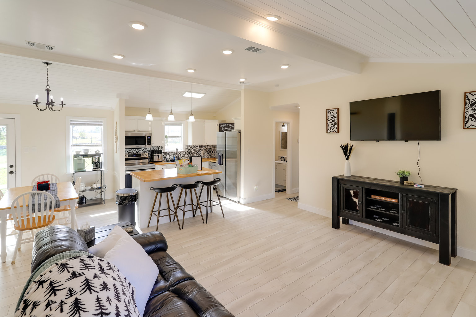 Comanche Vacation Rental