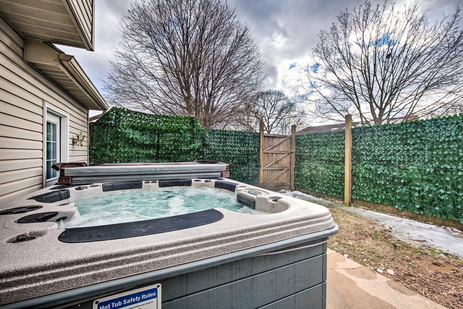 East Earl Vacation Rental