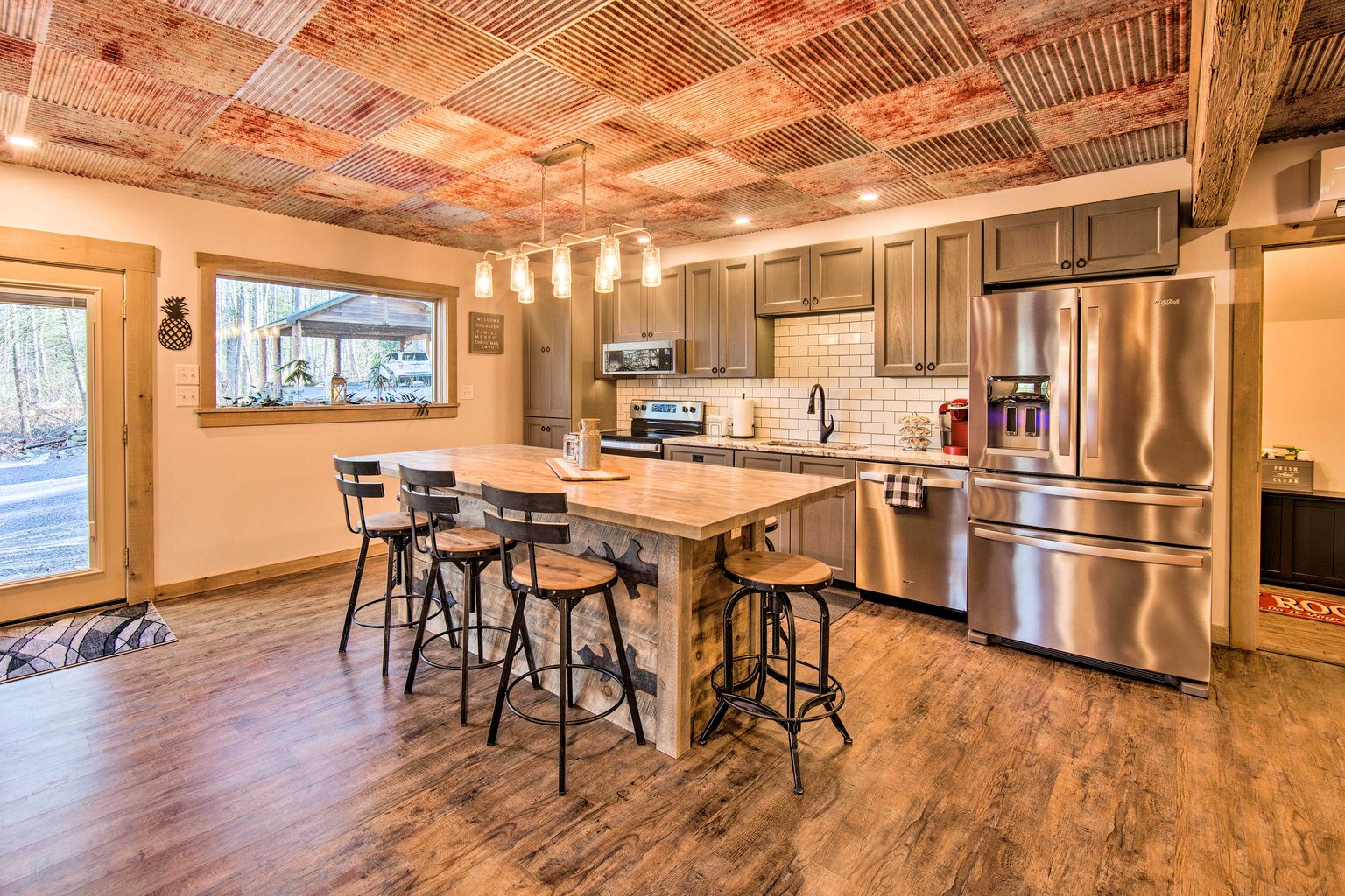 Reedsville Vacation Rental