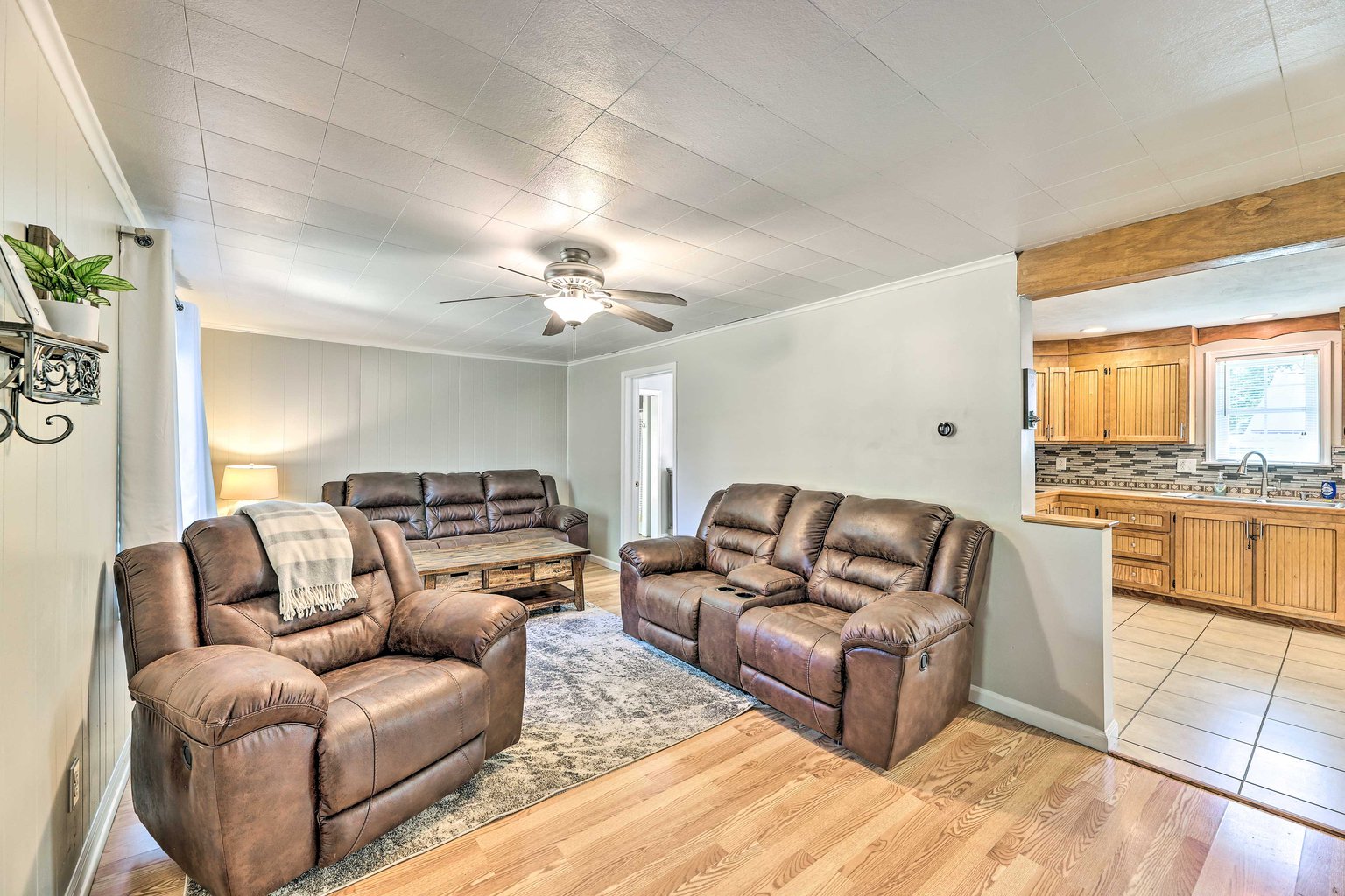 Oak Hill Vacation Rental