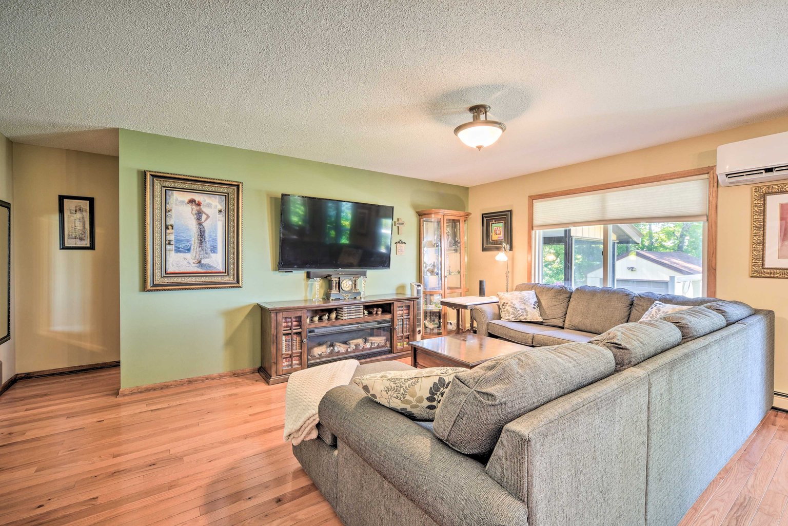 Hugo Vacation Rental