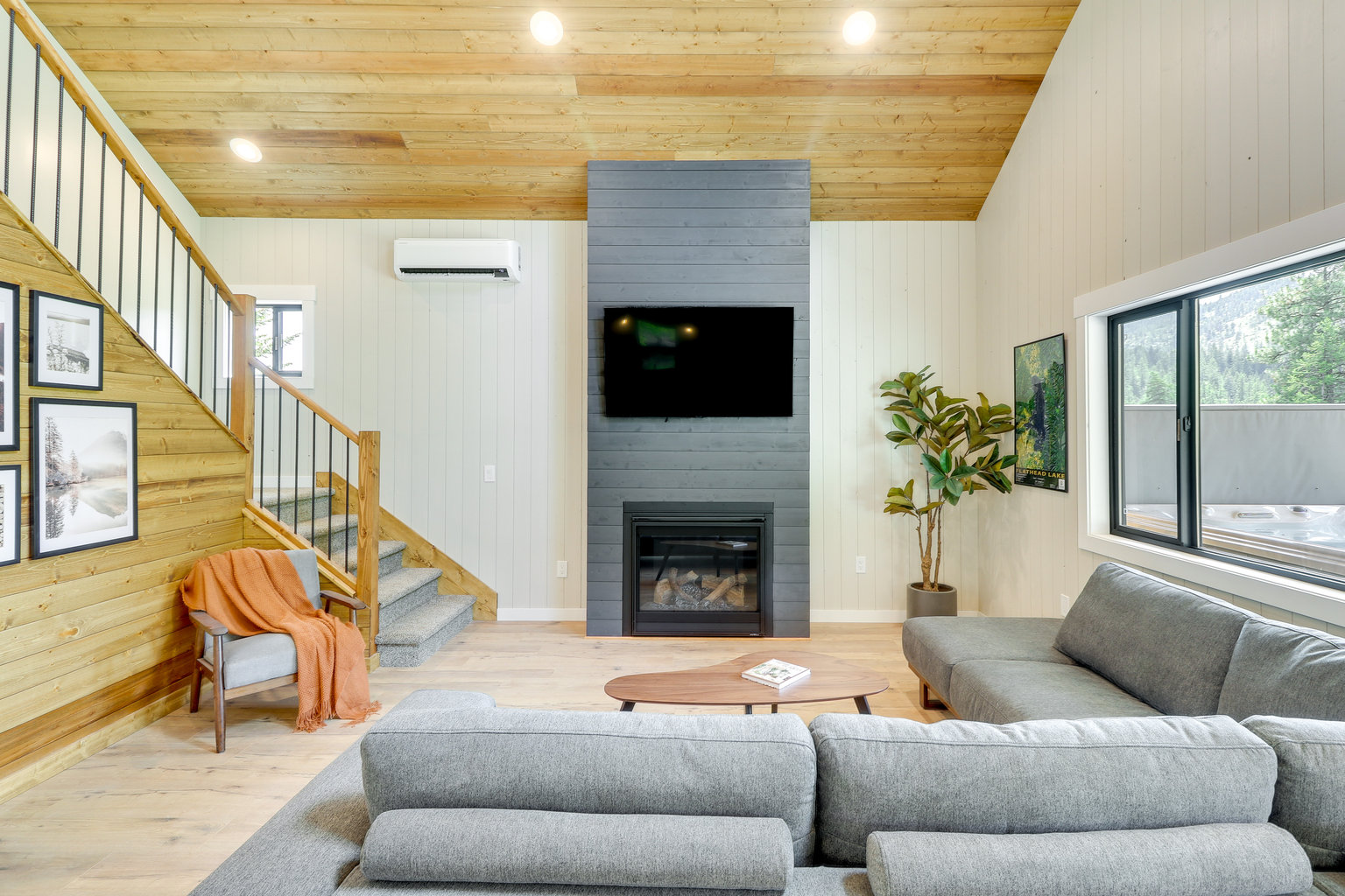 Lakeside Vacation Rental