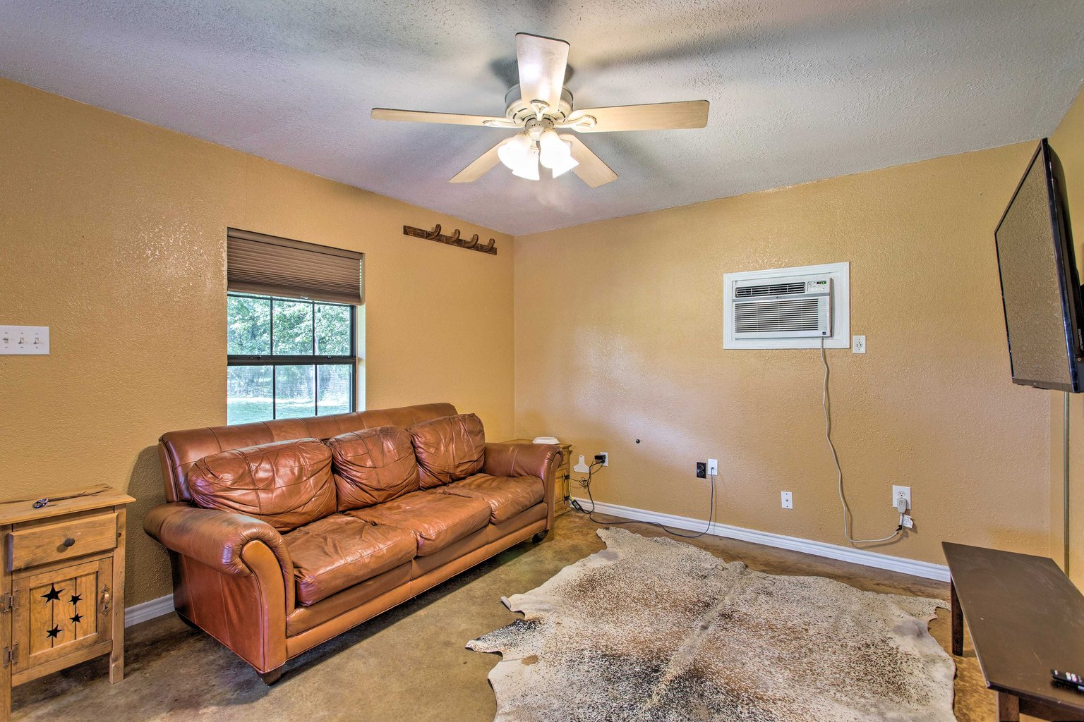 Collinsville Vacation Rental