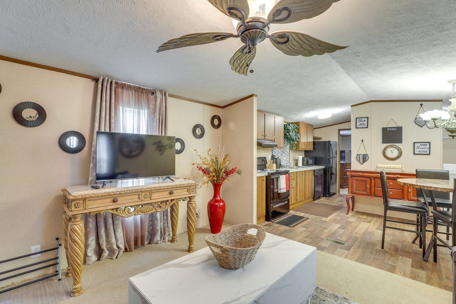 Bonneau Vacation Rental