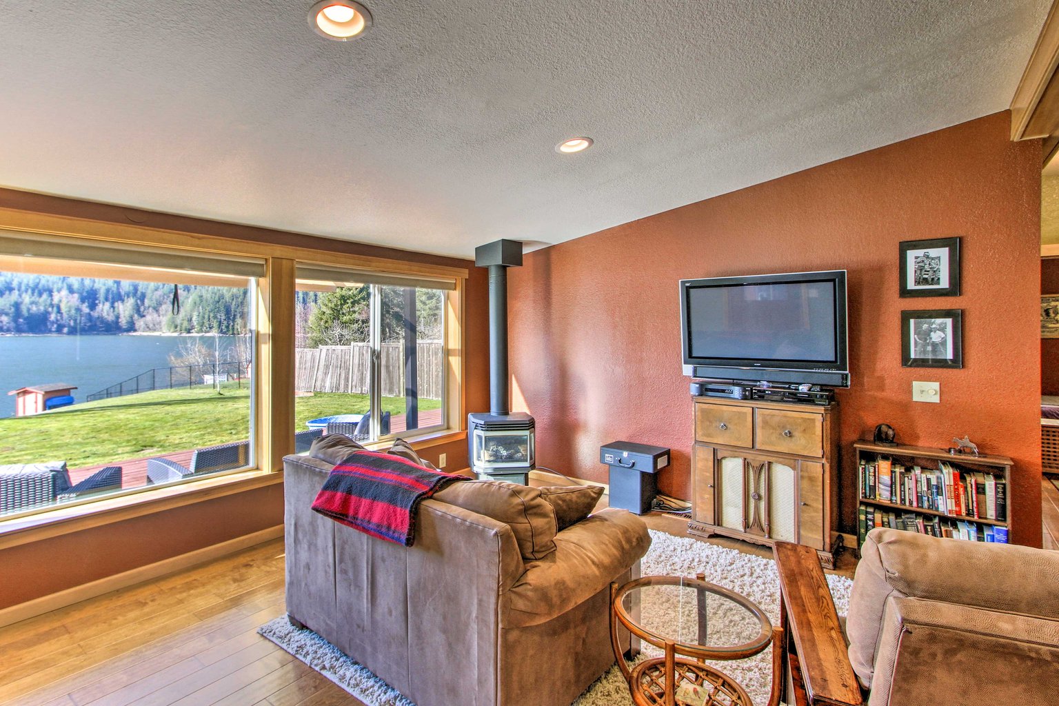 Eatonville Vacation Rental