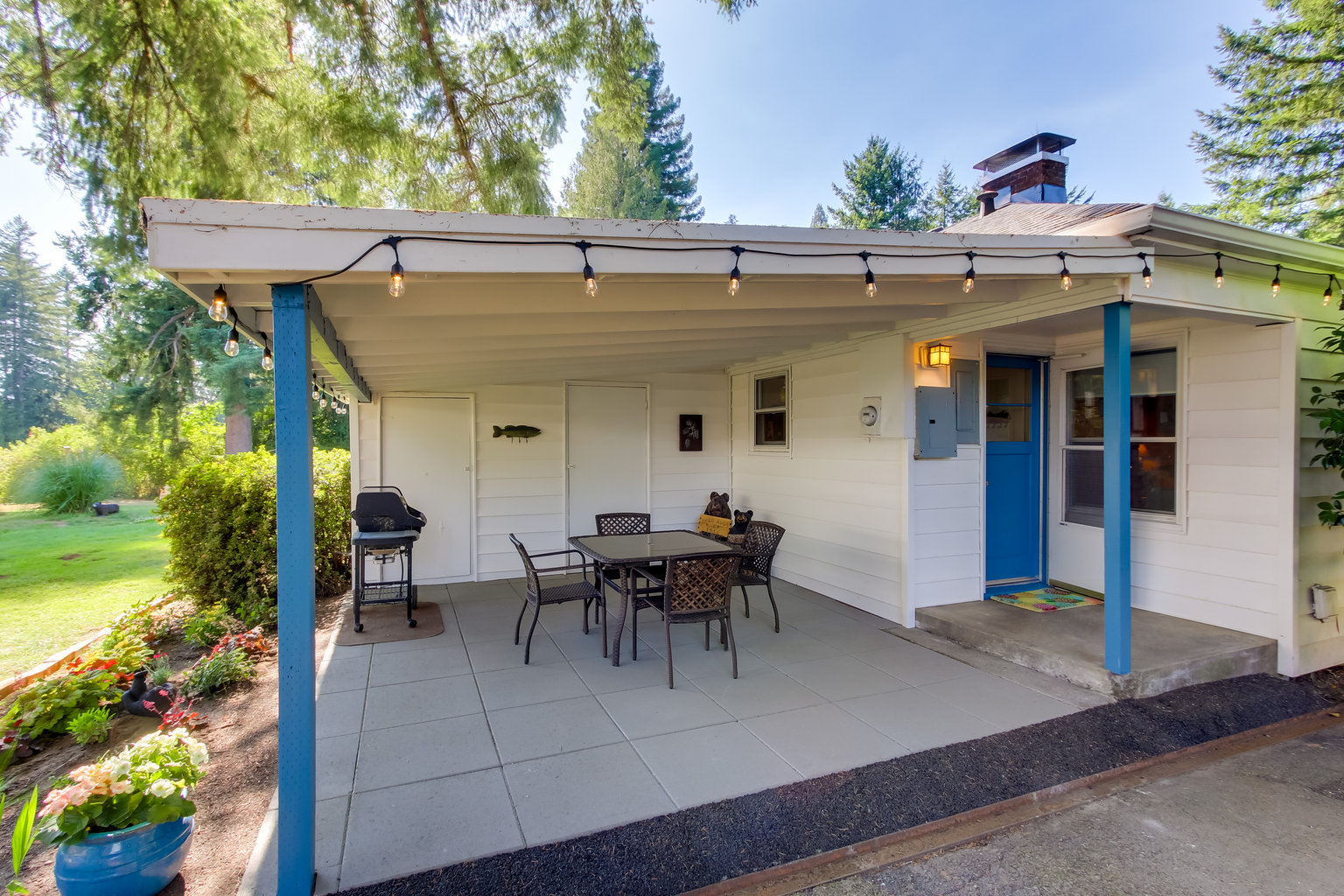 Walterville Vacation Rental