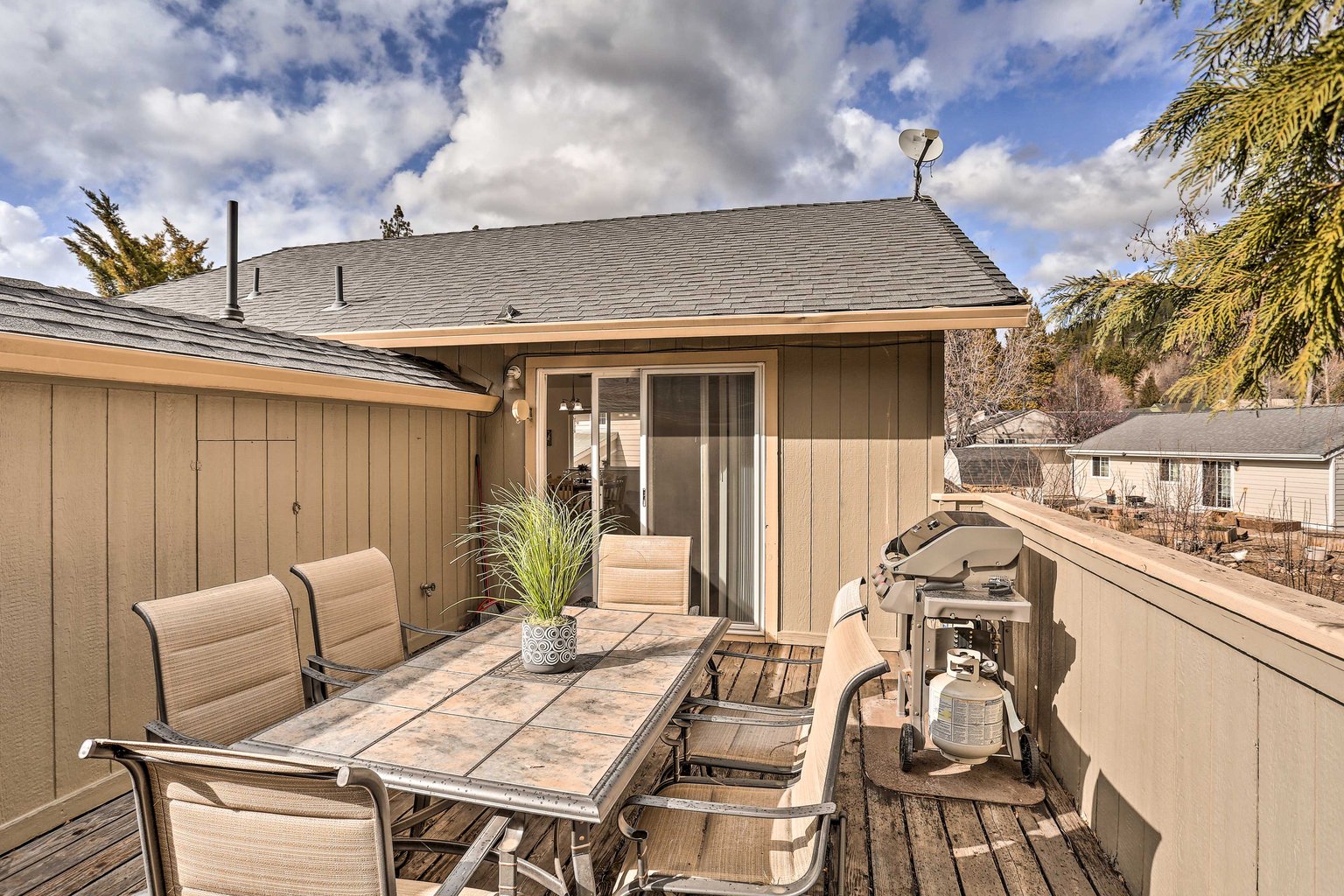 Mount Shasta Vacation Rental