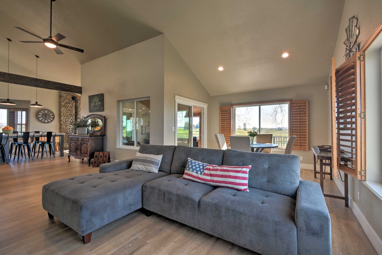 Oakdale Vacation Rental