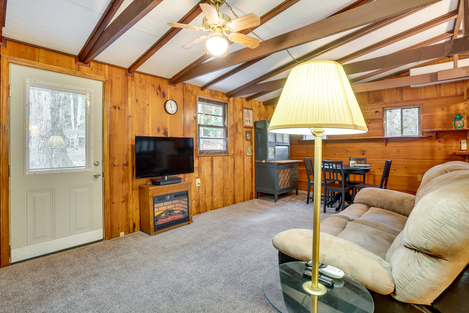 Warne Vacation Rental