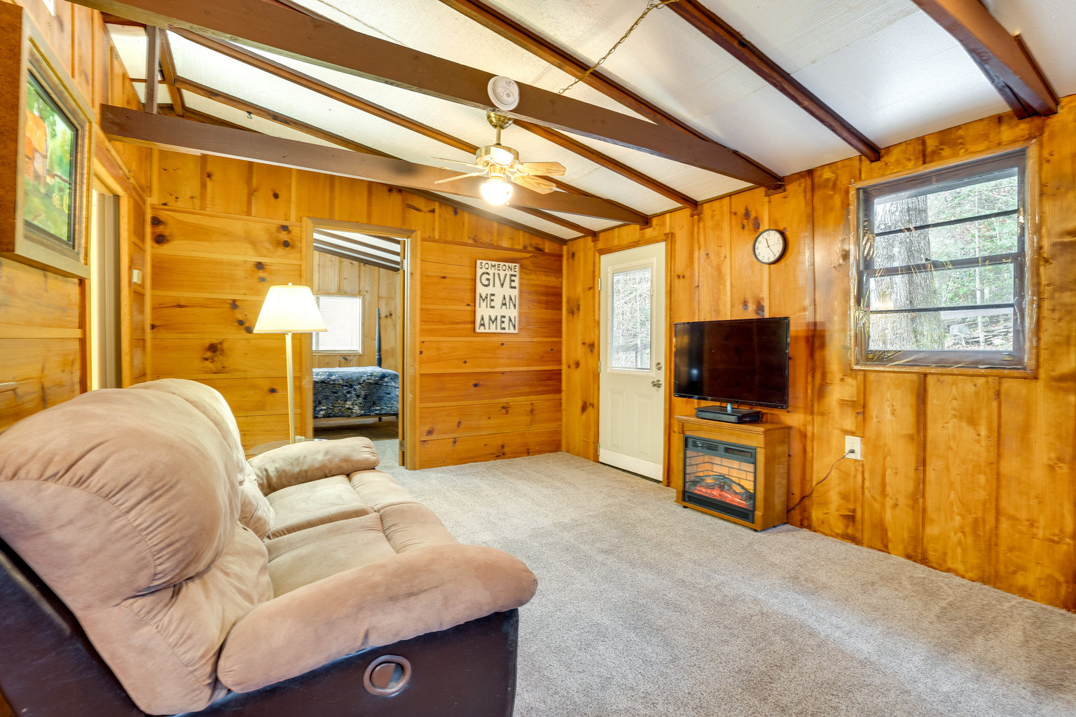 Warne Vacation Rental