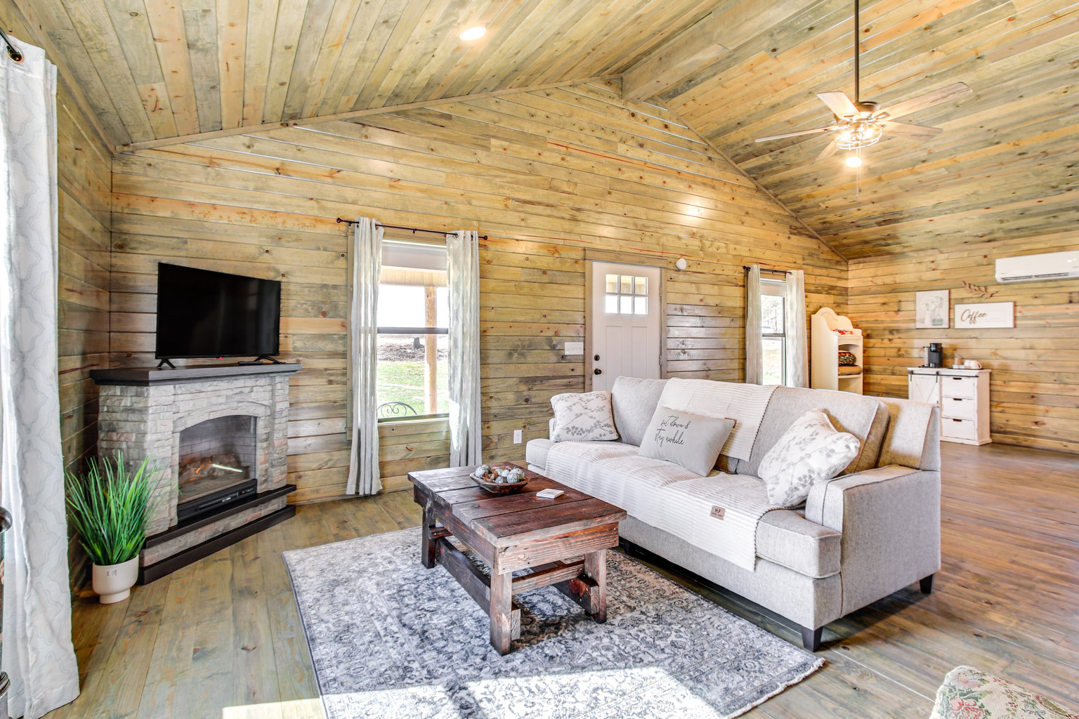 Glen Vacation Rental