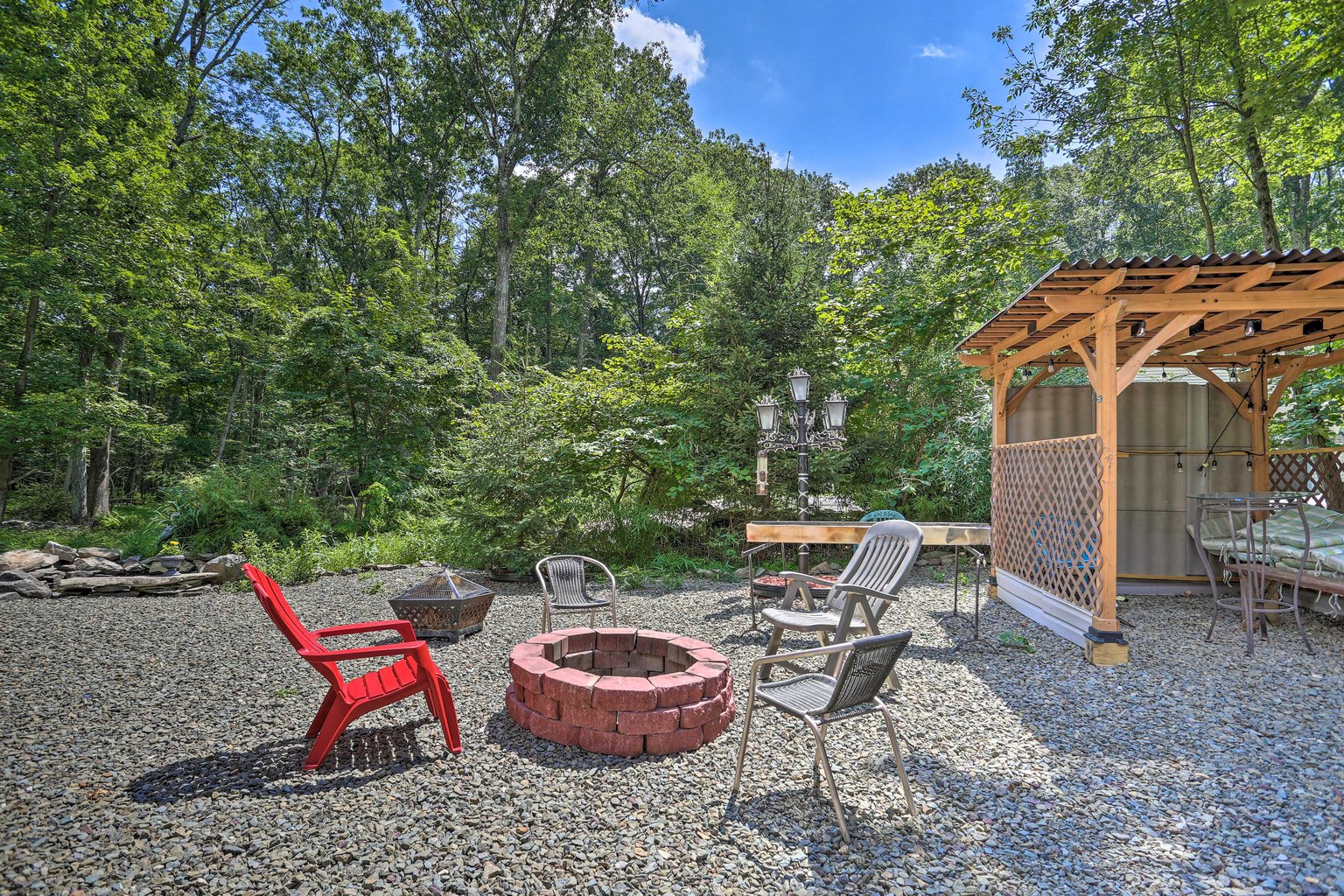 Henryville Vacation Rental