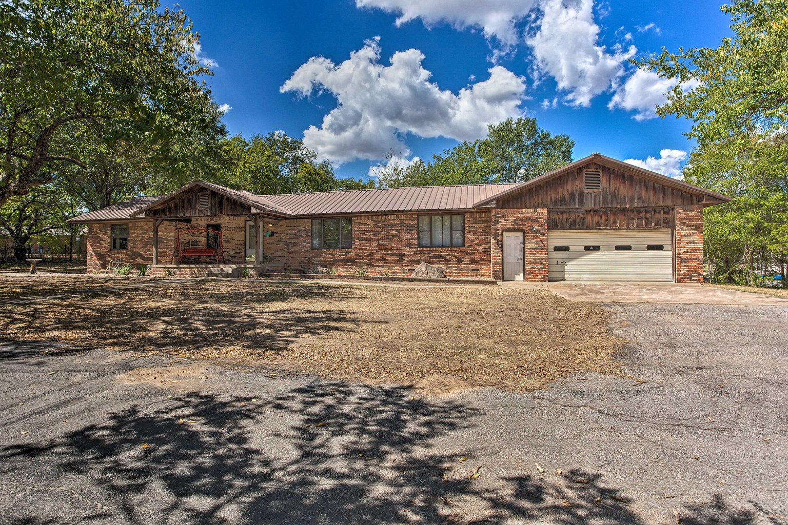 Atoka Vacation Rental