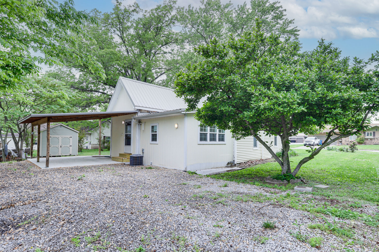 Carterville Vacation Rental