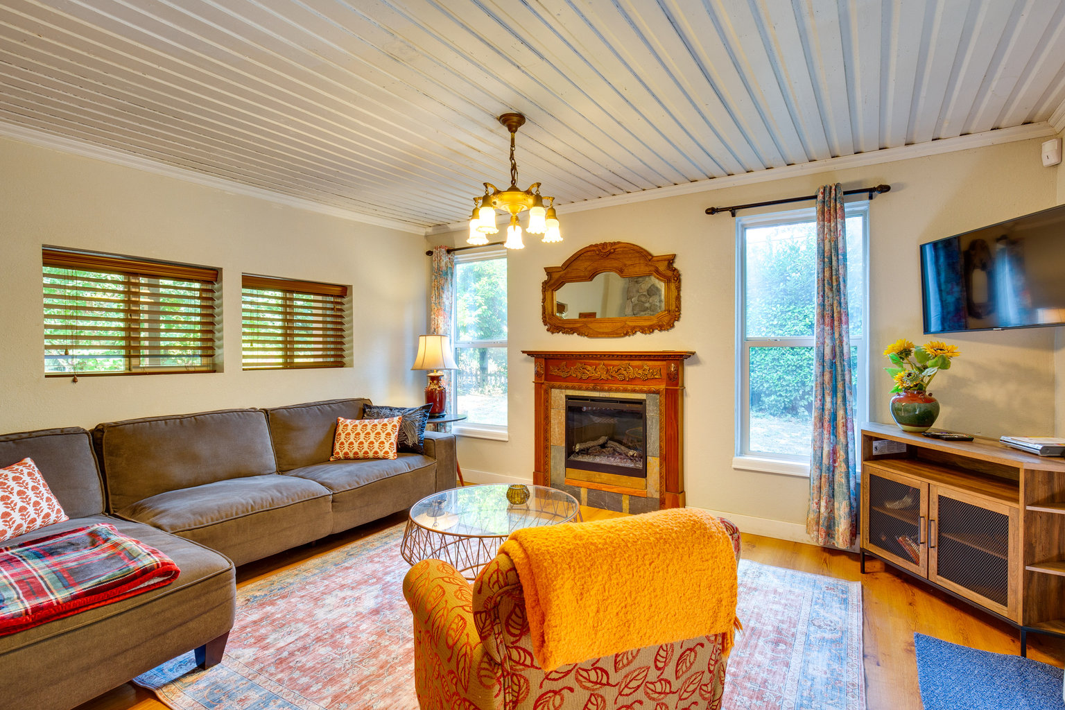 Mapleton Vacation Rental