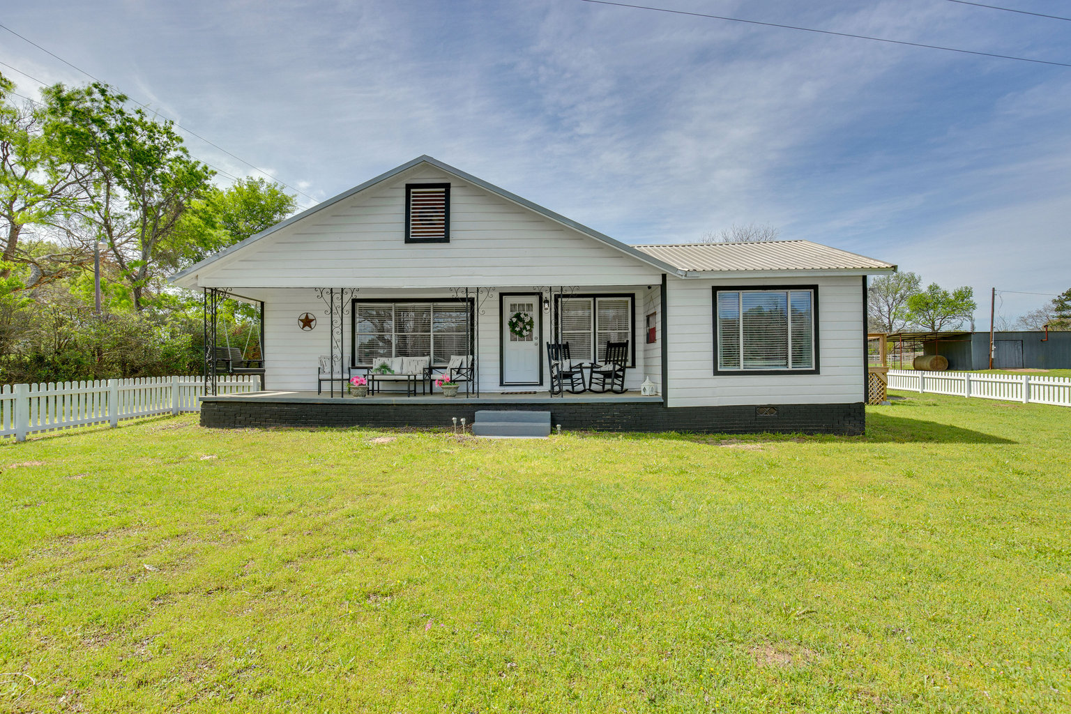 Grapeland Vacation Rental