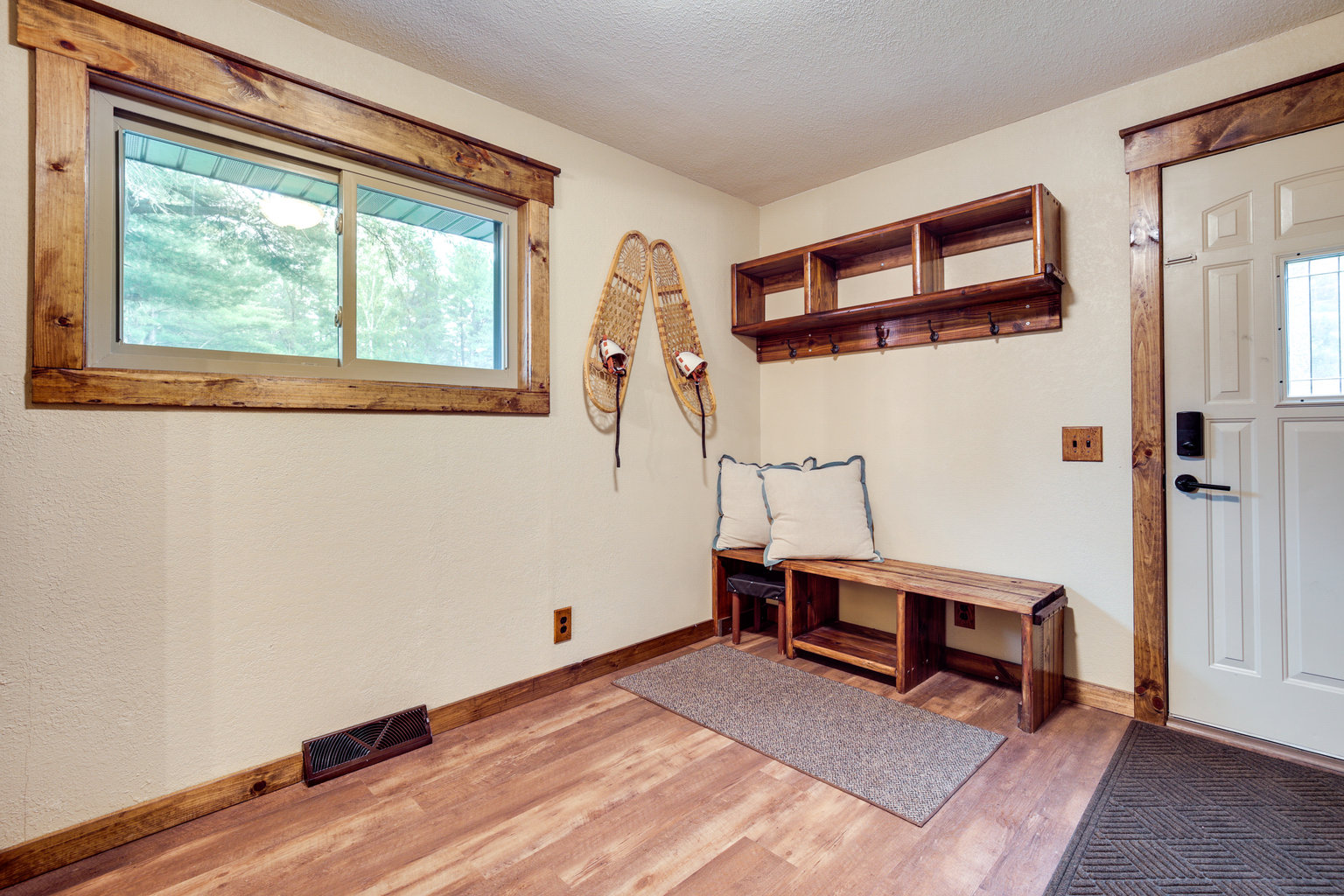 Woodruff Vacation Rental