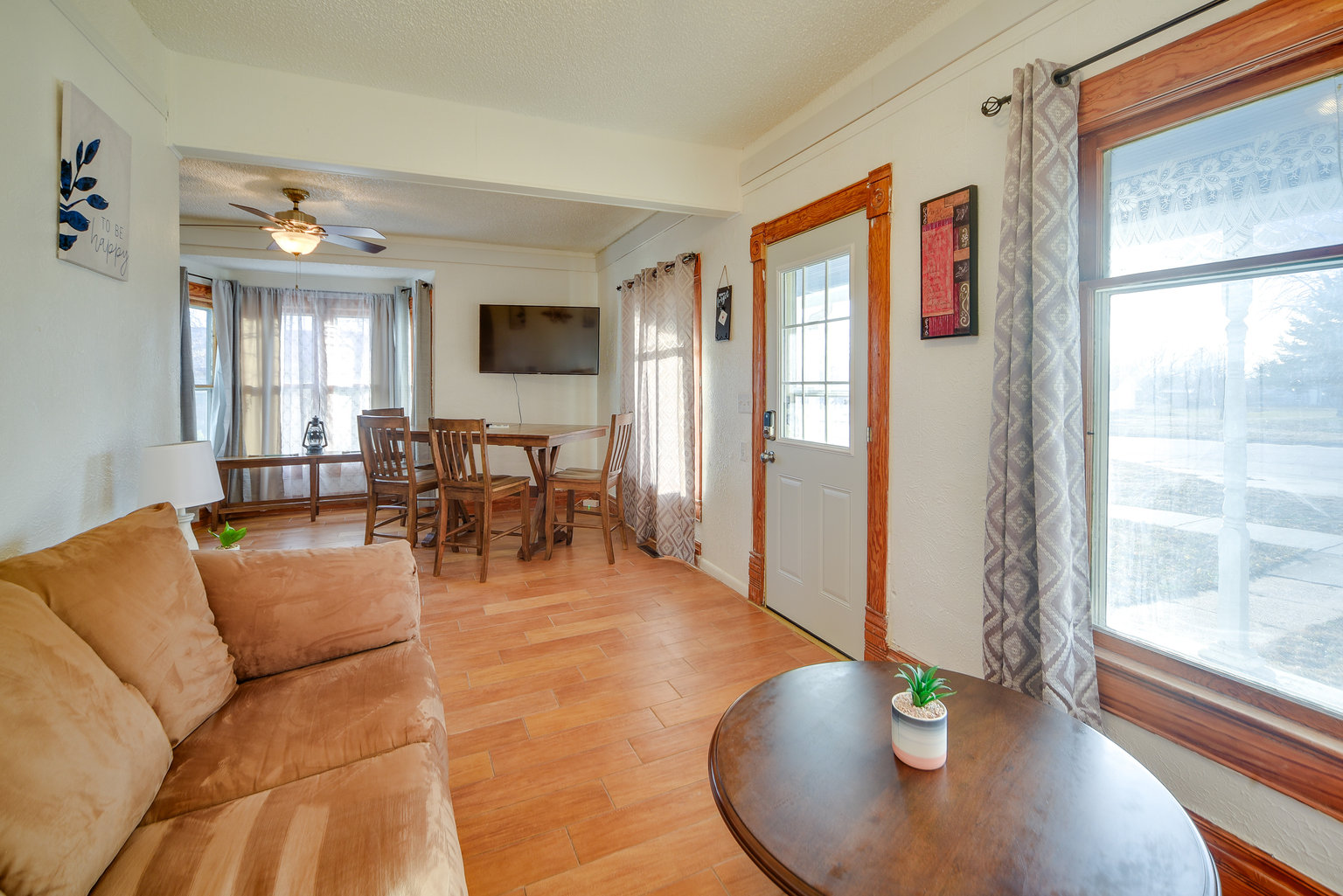 Farnam Vacation Rental