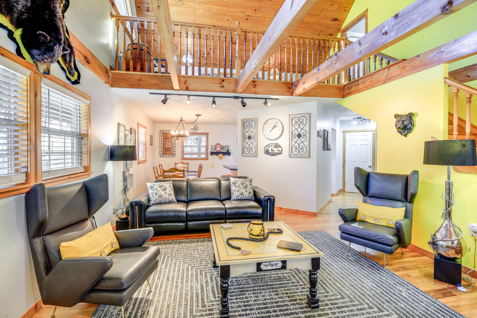 Troutdale Vacation Rental