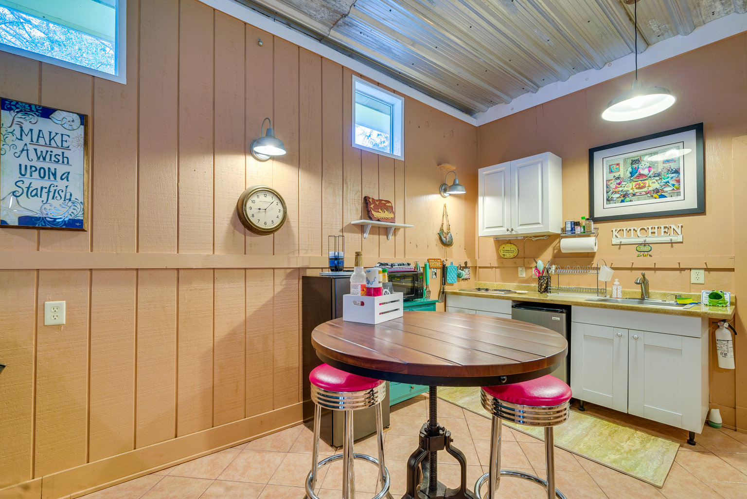 Inglis Vacation Rental