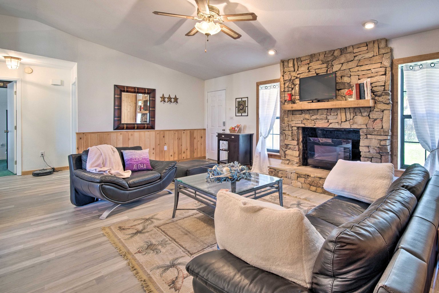 Inglis Vacation Rental