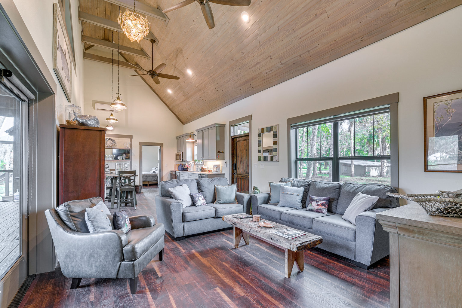 Inglis Vacation Rental