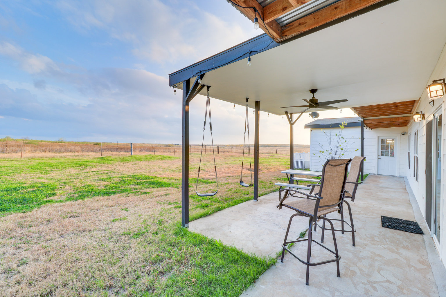 Del Valle Vacation Rental