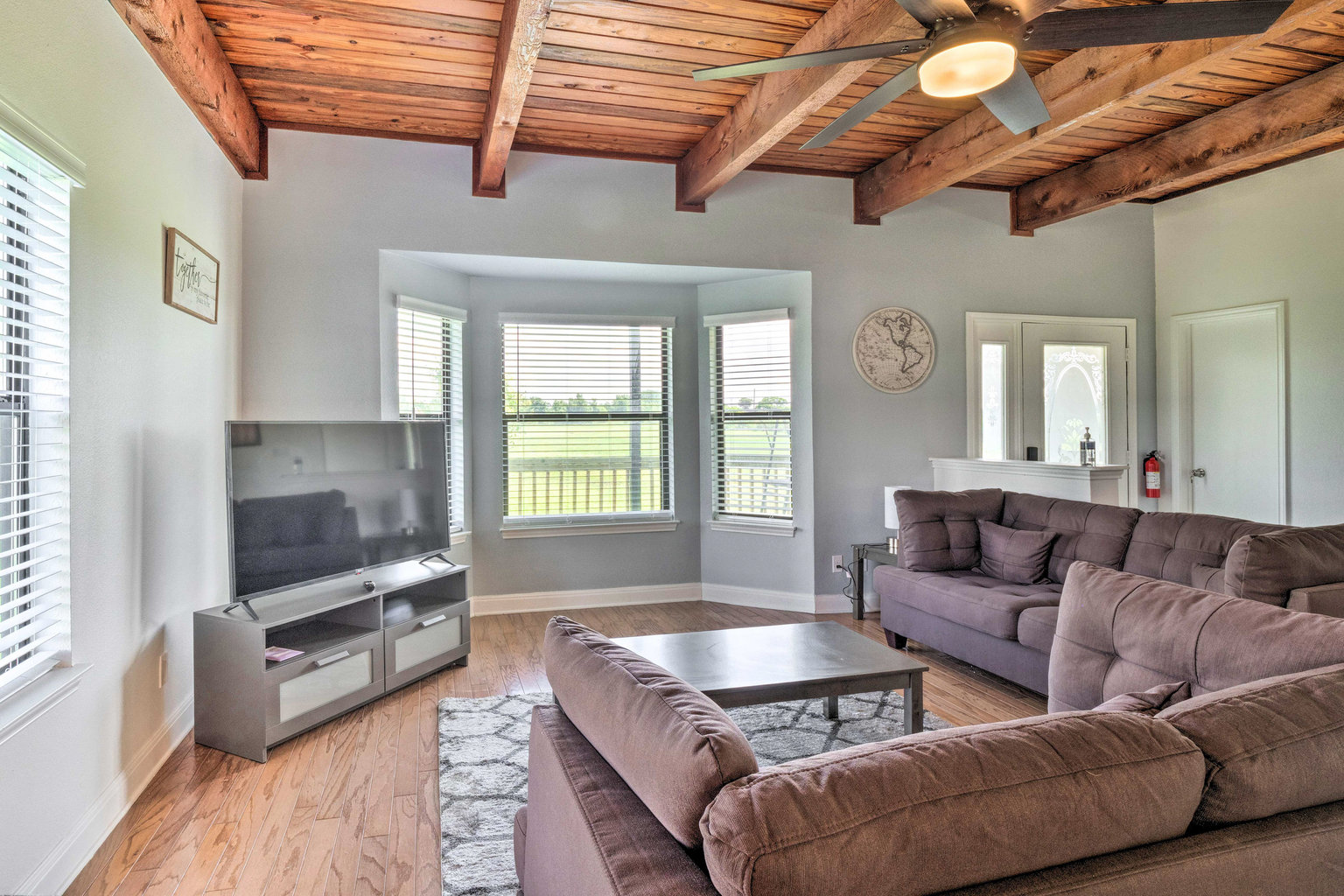 Del Valle Vacation Rental