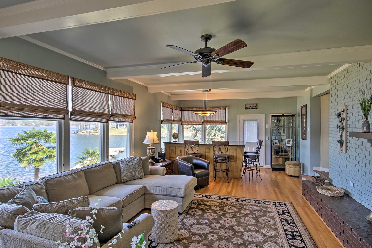 Chapin Vacation Rental