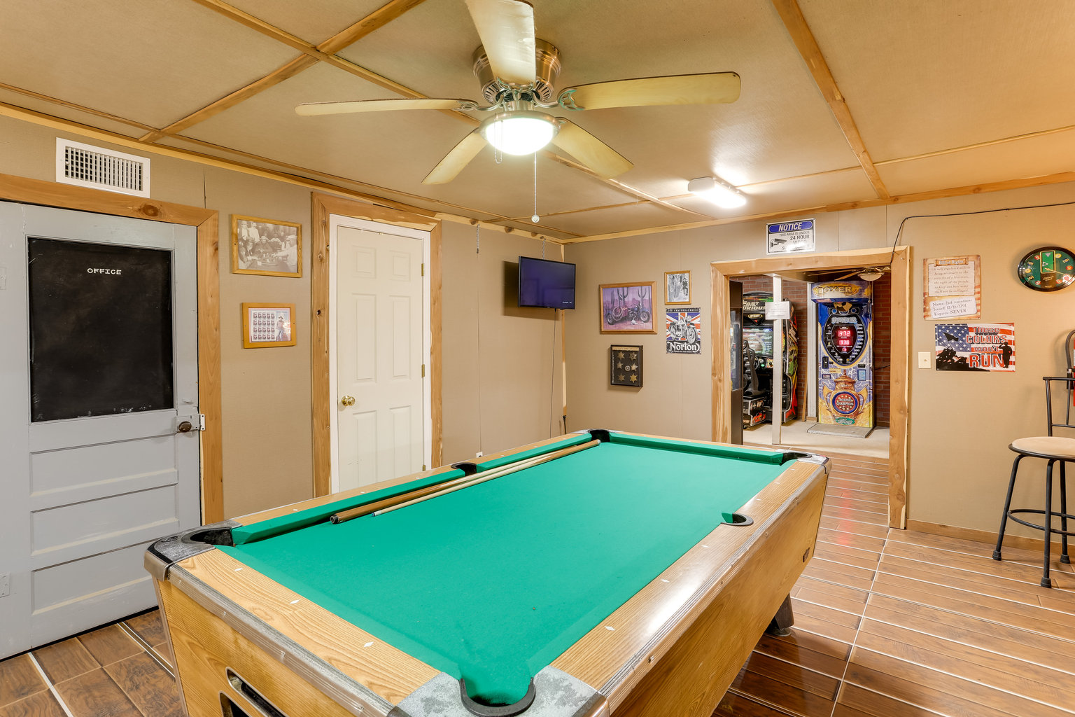 Hardy Vacation Rental