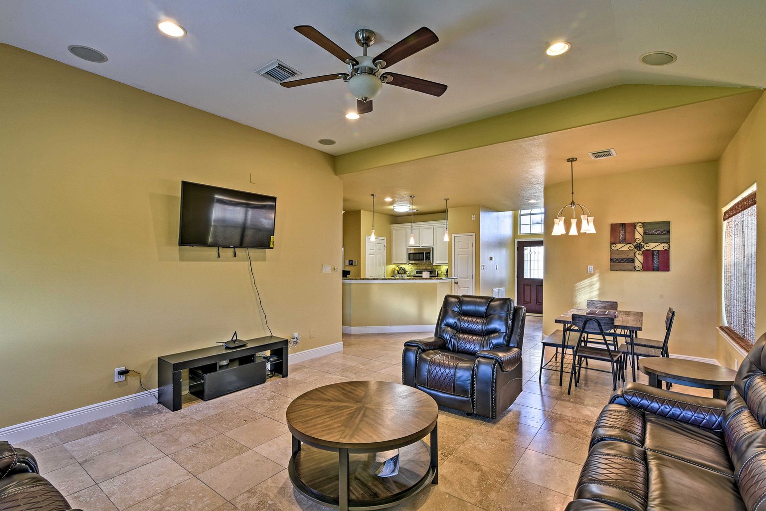 Dickinson Vacation Rental