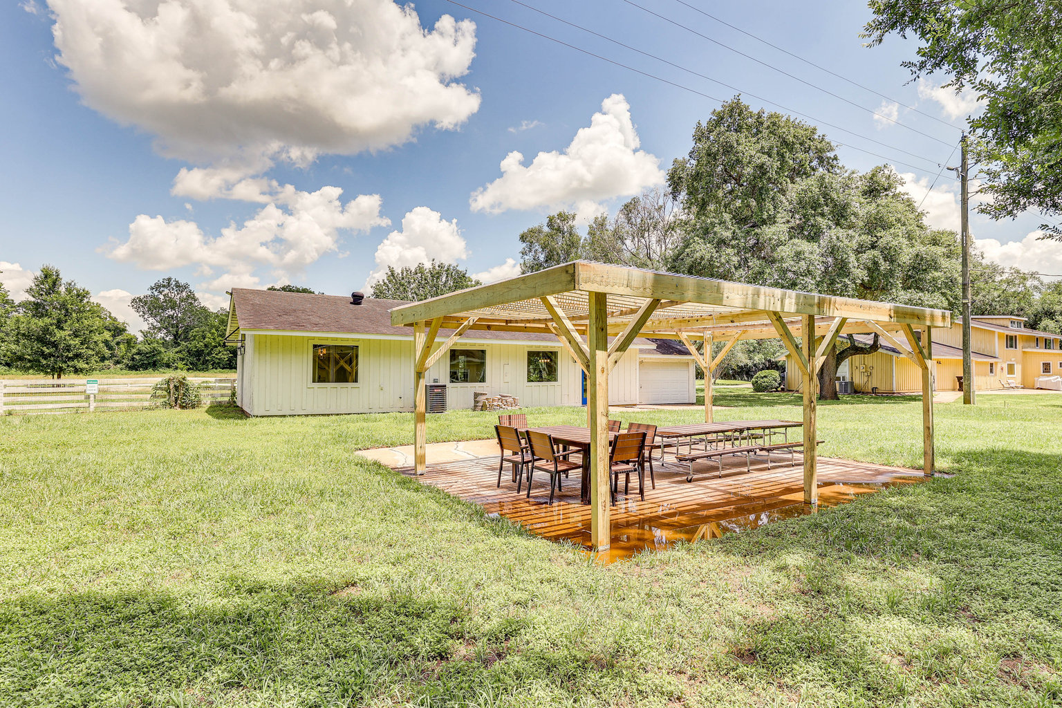 Wallis Vacation Rental