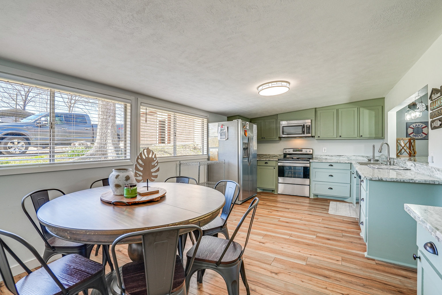 Many Vacation Rental