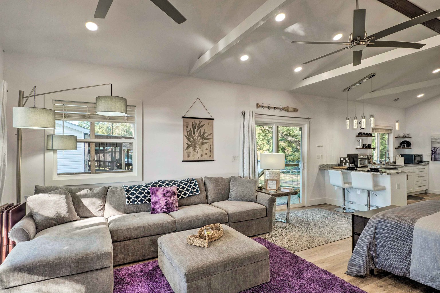 Many Vacation Rental