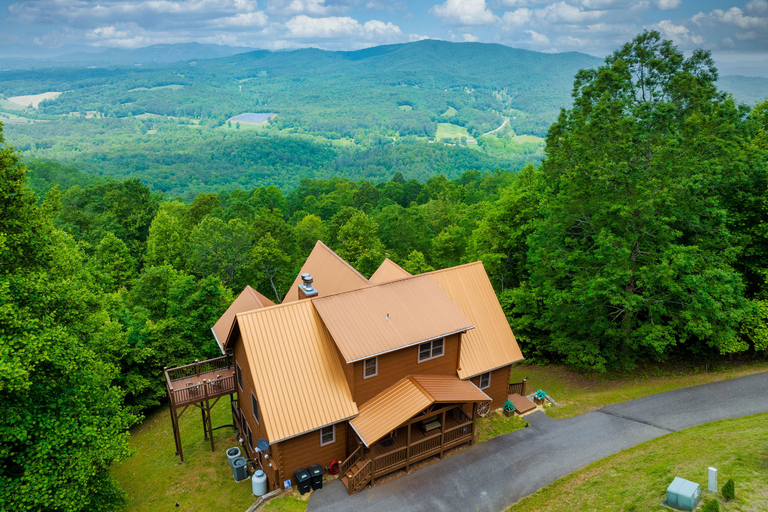 Brasstown Vacation Rental