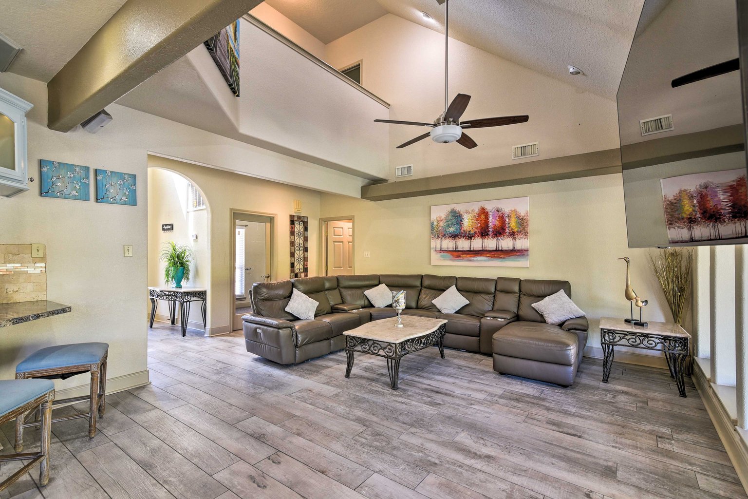 Hitchcock Vacation Rental