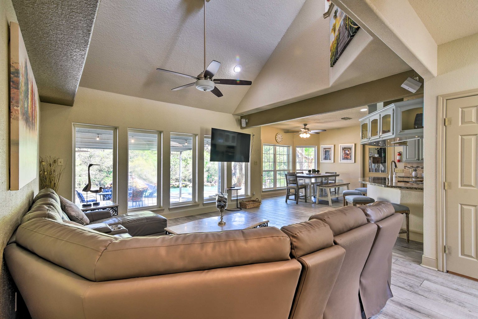 Hitchcock Vacation Rental