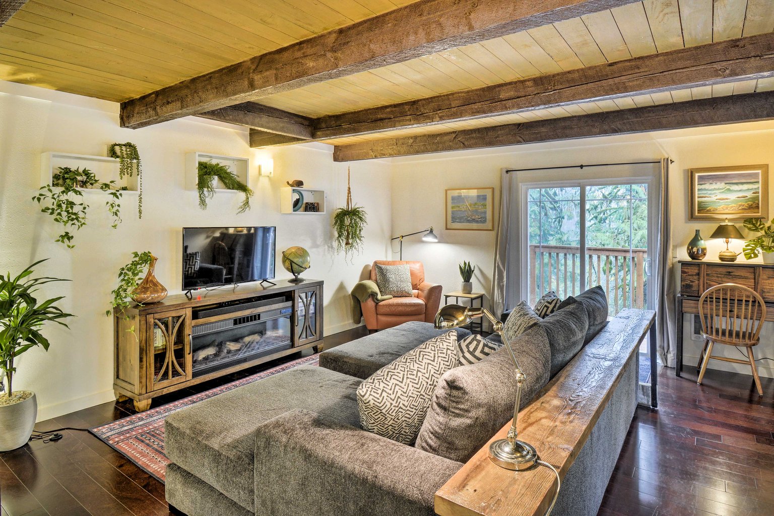 Shelton Vacation Rental